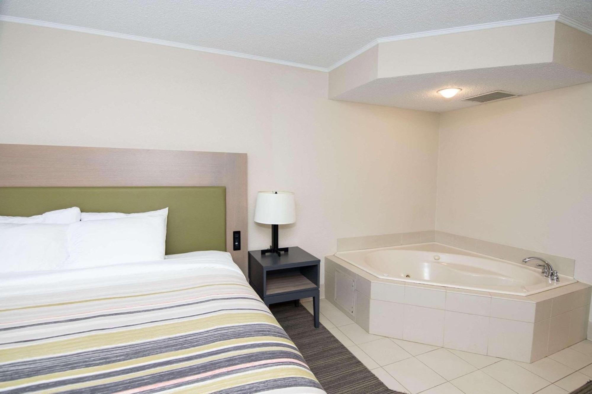 Hotel Country & By Radisson, Lehighton-jim Thorpe, Pa Lehighton